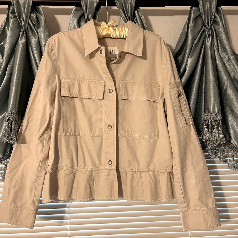 Gap Size Medium Cream Denim and Fringe Edged Jacket NWT